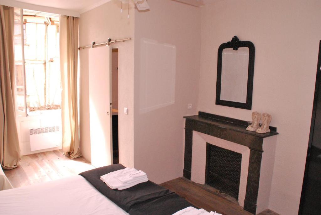 La Maison au Puits Cordes-sur-Ciel Chambre photo