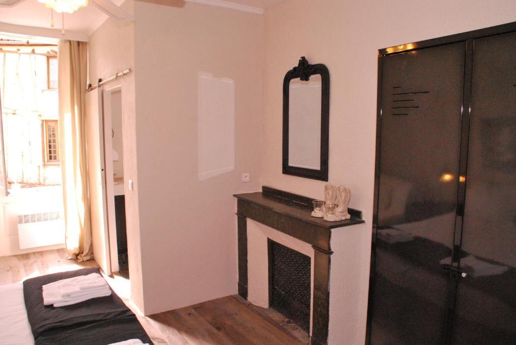 La Maison au Puits Cordes-sur-Ciel Chambre photo
